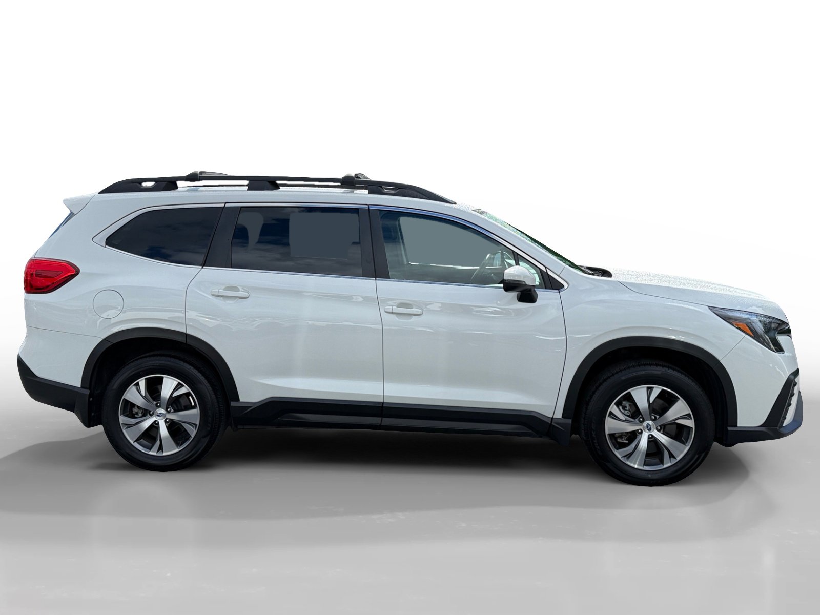 Used 2023 Subaru Ascent Premium w/ Convenience Package image 6