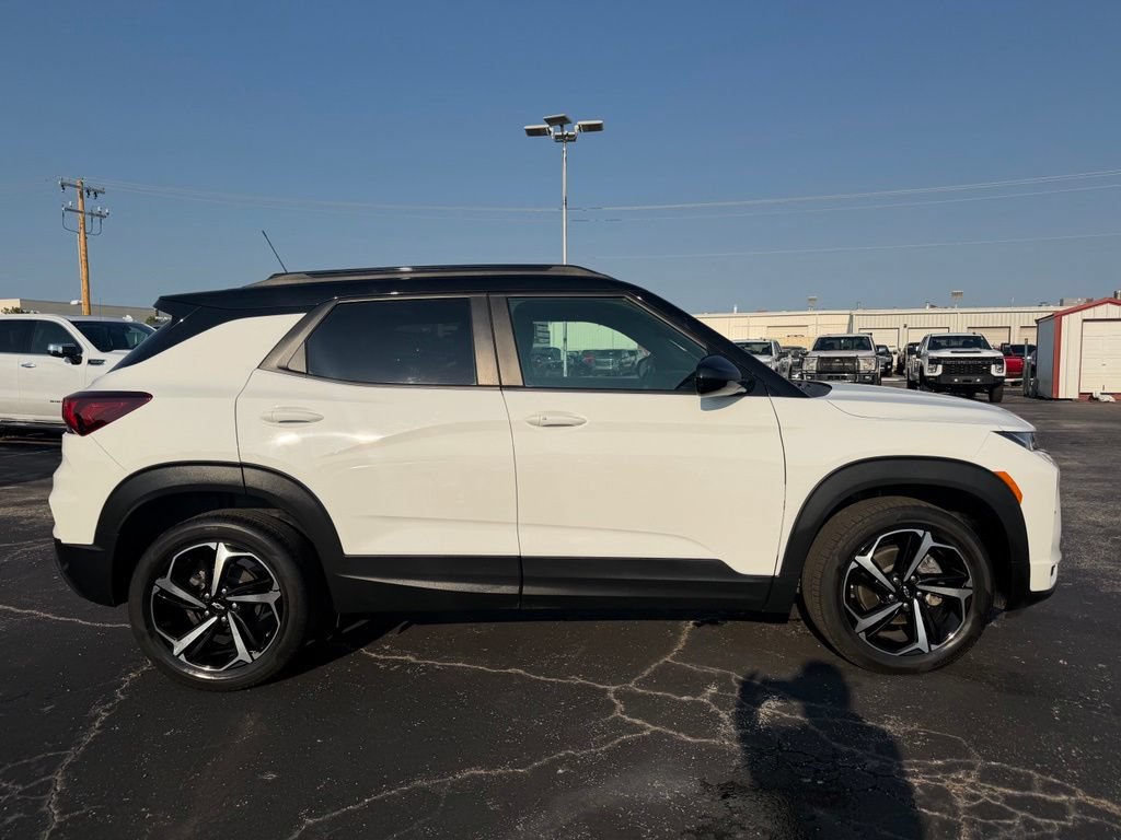 Used 2022 Chevrolet TrailBlazer RS w/ Technology Package FWD image 5
