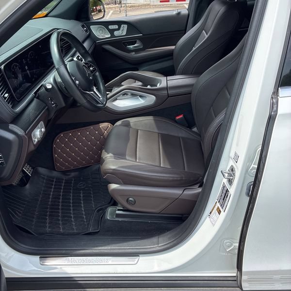 Used 2023 Mercedes-Benz GLS 450 4MATIC w/ AMG Line Exterior image 13