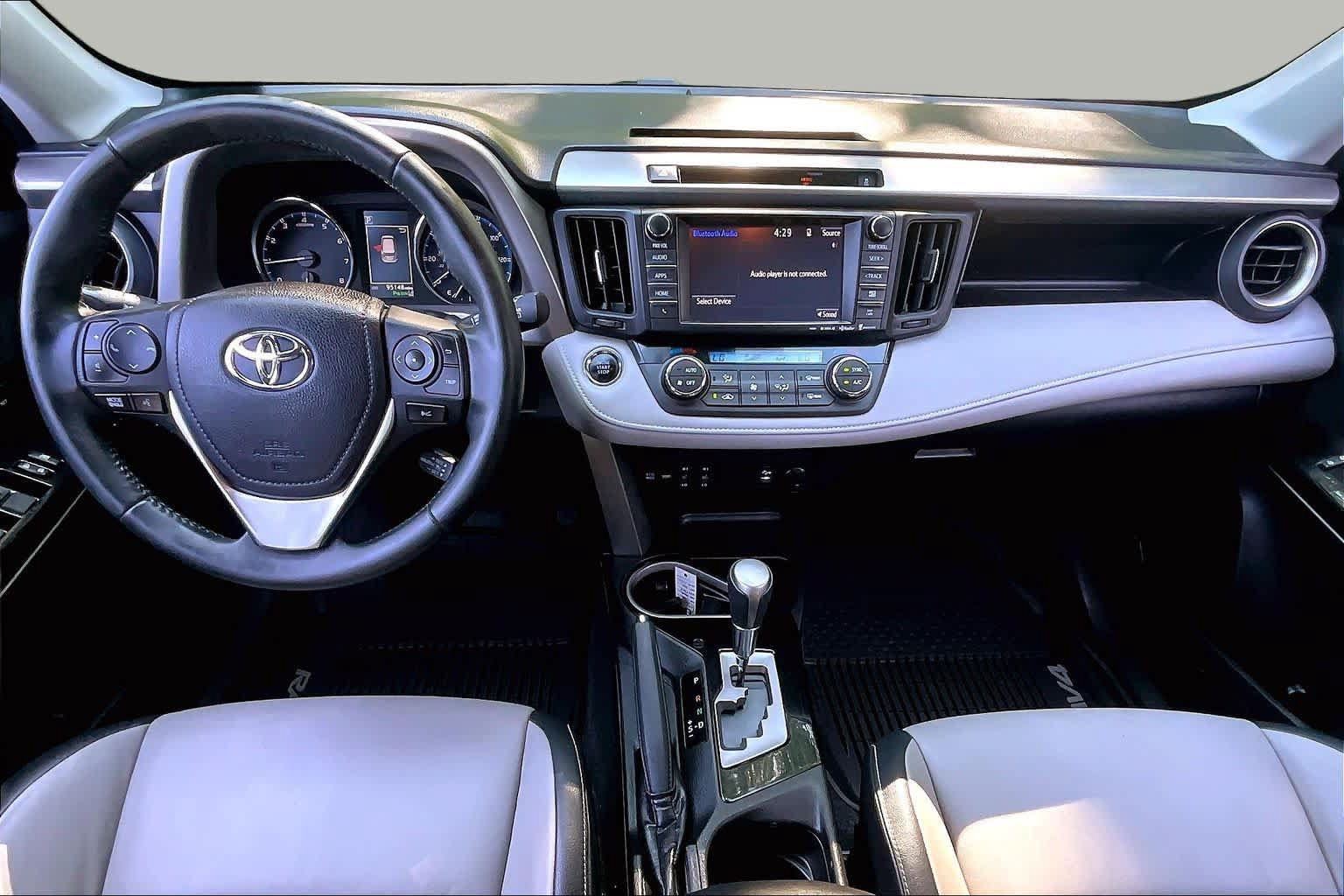 Used 2016 Toyota RAV4 Limited AWD/4WD image 30