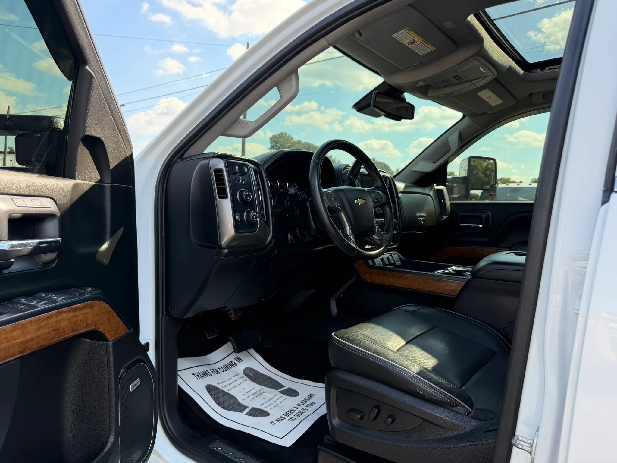Used 2017 Chevrolet Silverado 2500 High Country w/ Duramax Plus Package AWD/4WD image 18