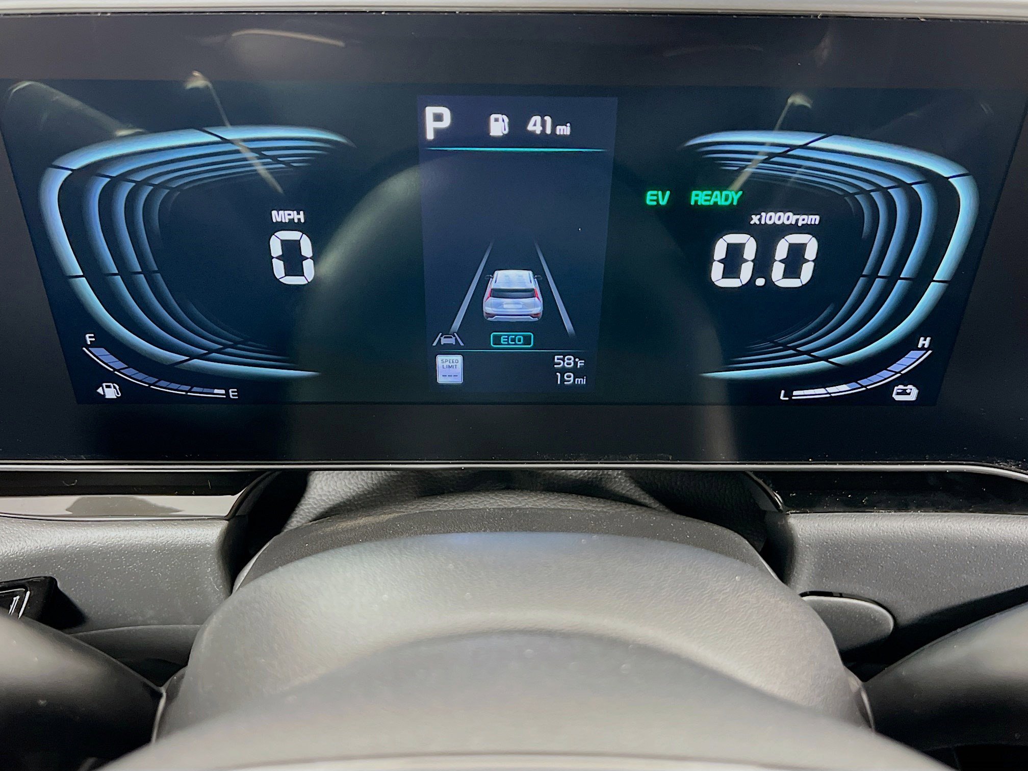 New 2025 Kia Niro EX Touring image 17