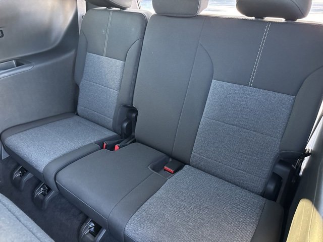 Used 2025 GMC Acadia Elevation image 25