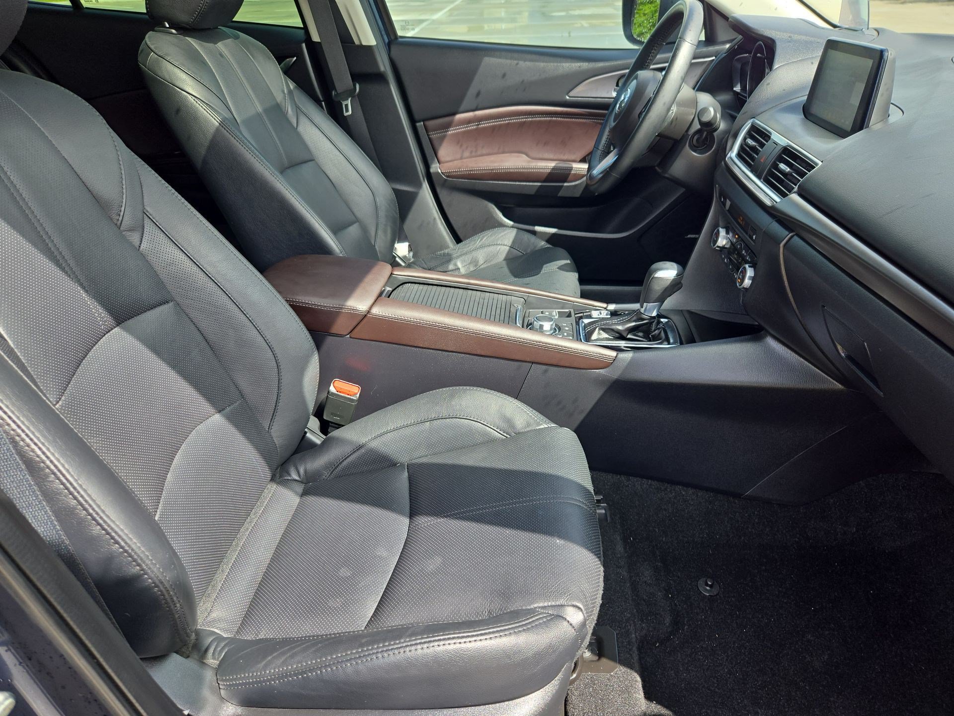 Used 2018 MAZDA MAZDA3 Grand Touring FWD image 32
