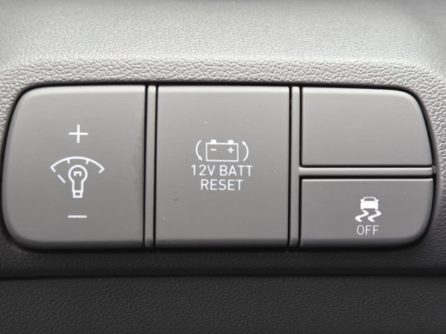 New 2026 Hyundai Elantra SEL FWD image 30