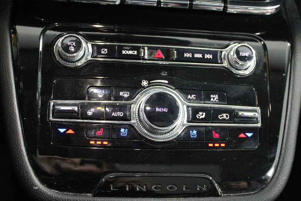 Used 2022 Lincoln Corsair Reserve w/ Elements Package image 46