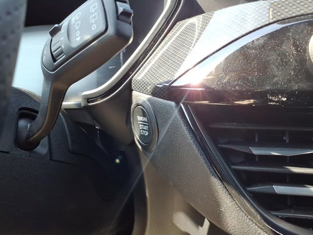 Certified 2025 Ford Escape ST-Line AWD/4WD image 23