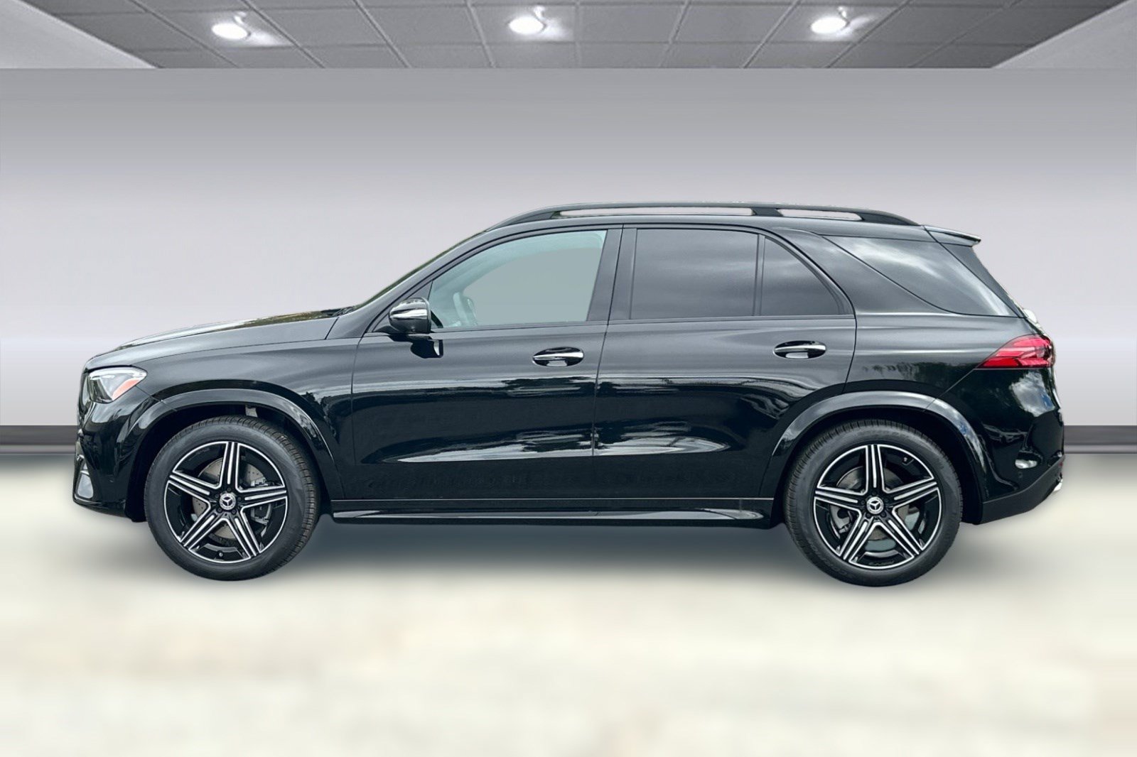 New 2026 Mercedes-Benz GLE 580 4MATIC image 2