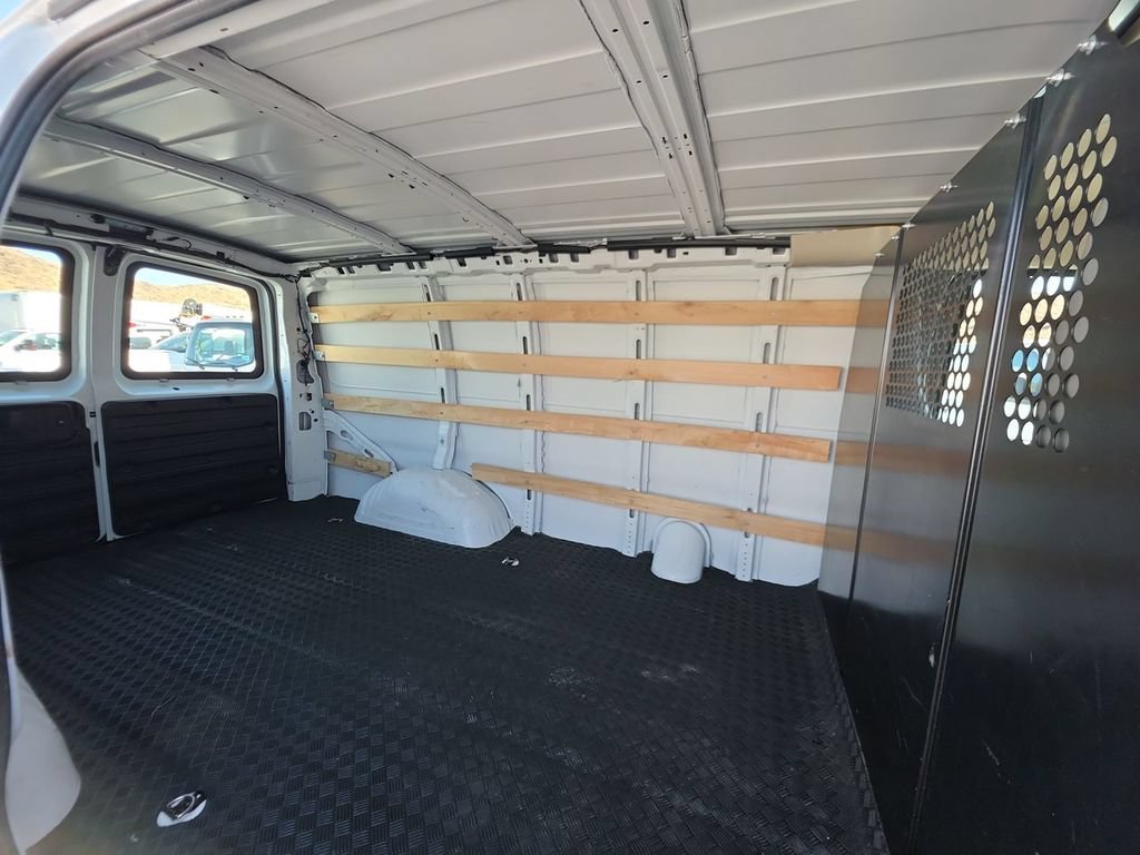 Used 2024 GMC Savana 2500 w/ Driver Convenience Package RWD image 19