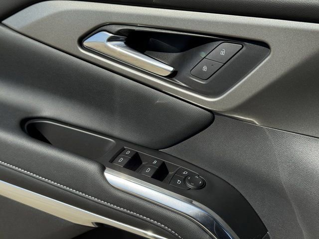 New 2025 Chevrolet Traverse LT w/ Enhanced Driving Package image 19