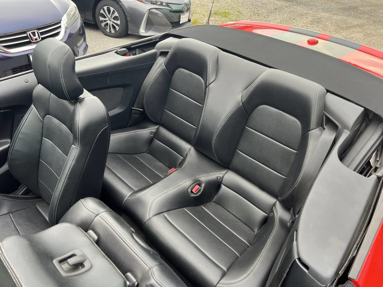 Used 2015 Ford Mustang Premium image 17