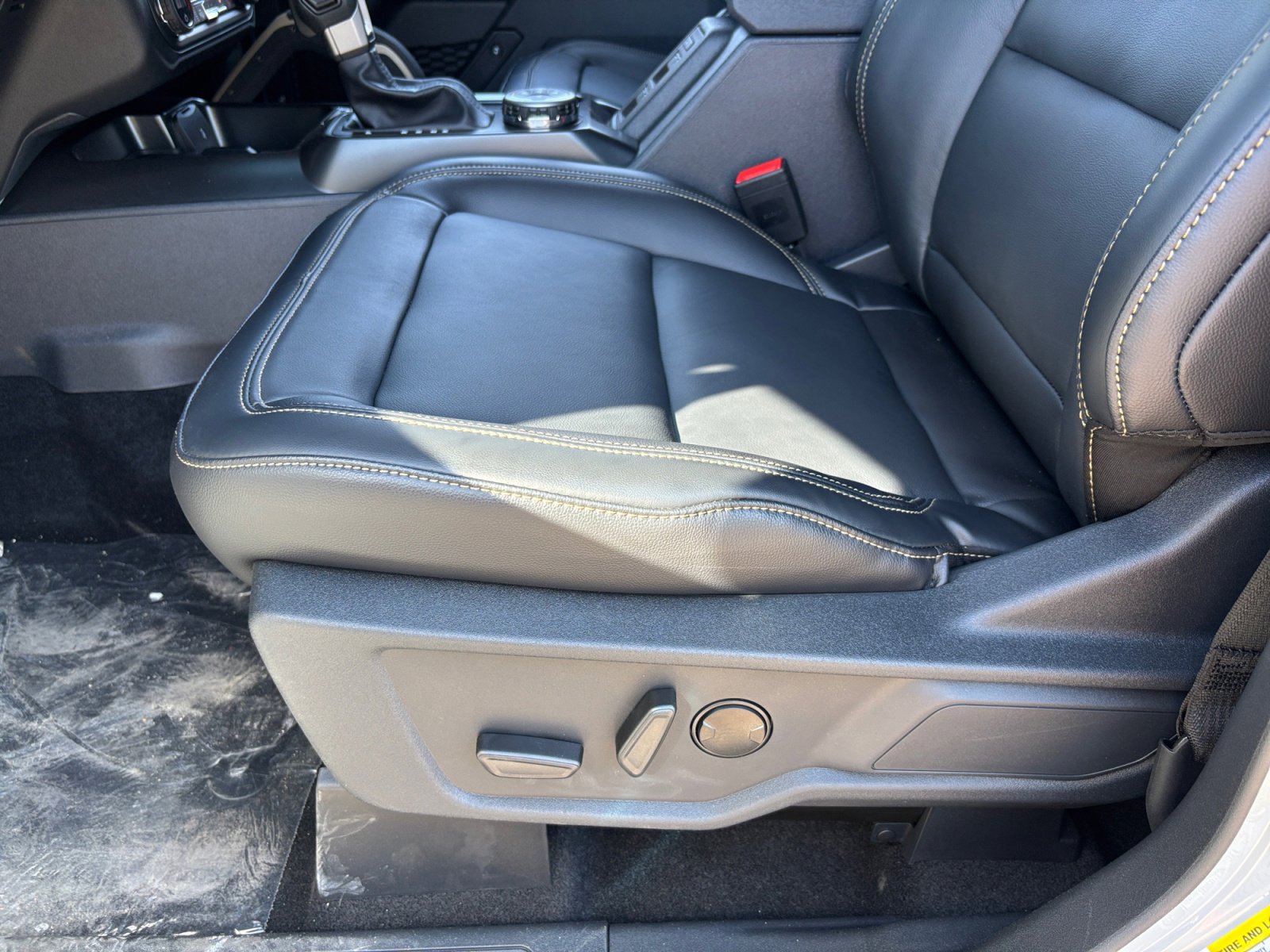 New 2026 Ford Bronco Badlands image 13