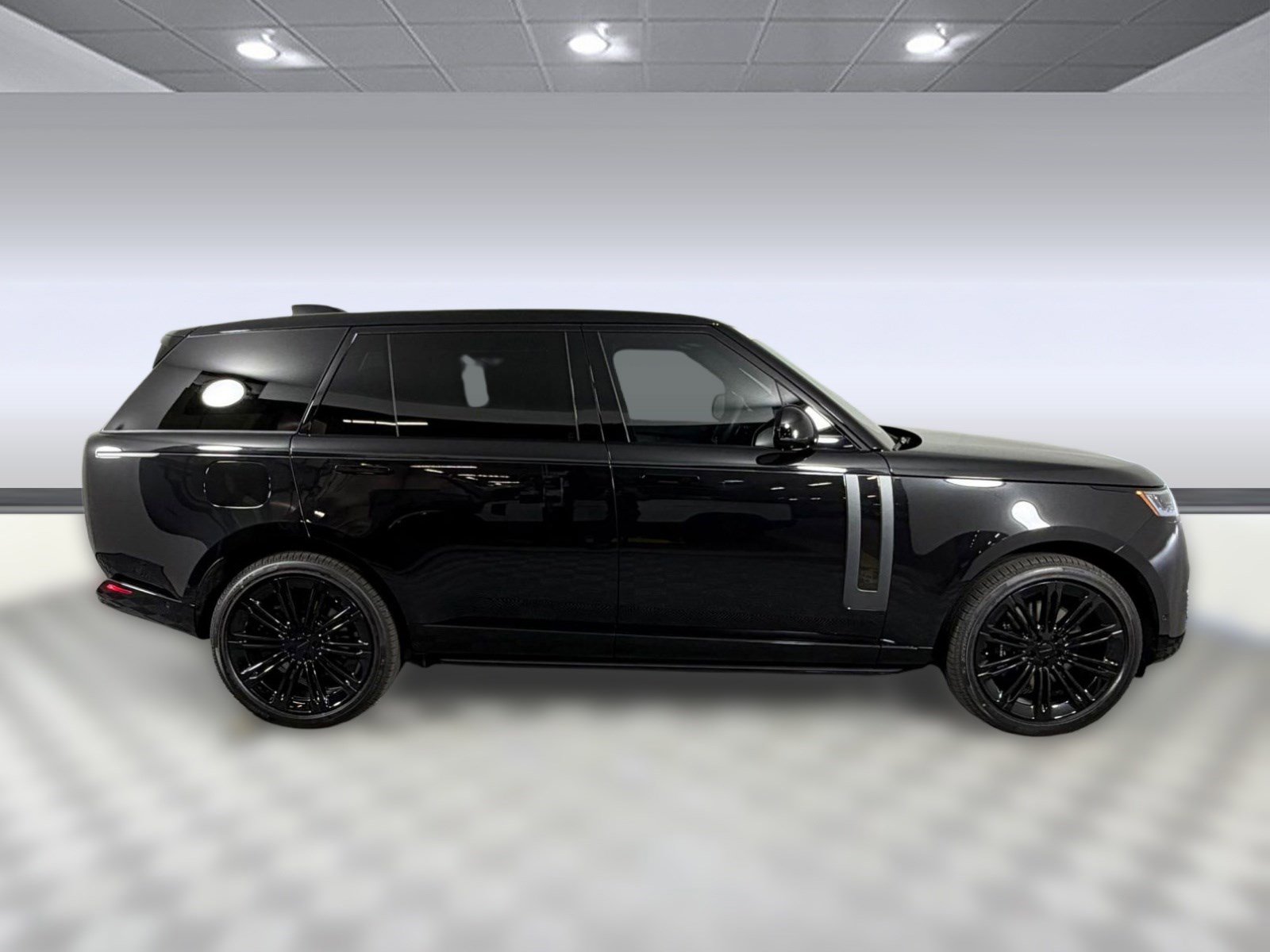 New 2026 Land Rover Range Rover SV image 8