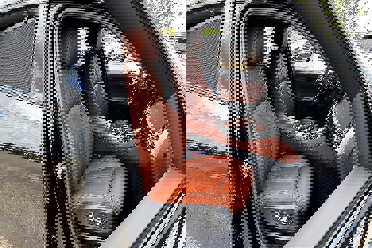 Used 2022 BMW X6 M50i w/ Executive Package AWD/4WD image 8