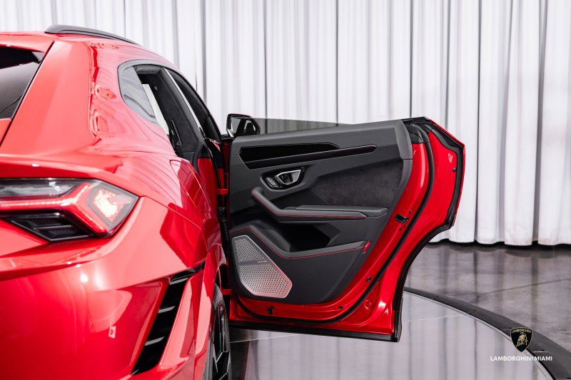 Used 2024 Lamborghini Urus S image 51