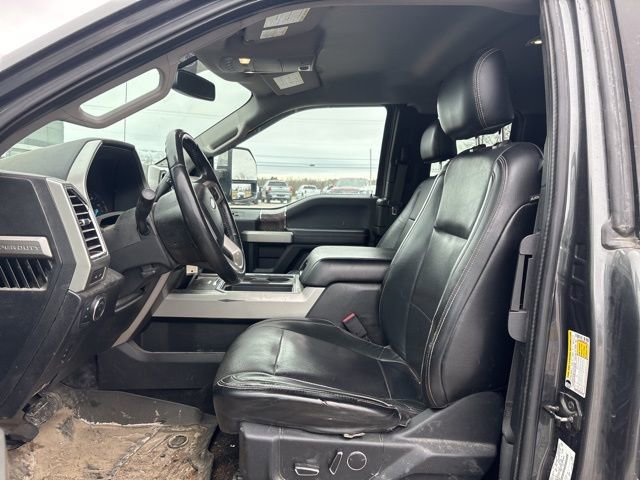 Used 2017 Ford F250 Lariat w/ Chrome Package image 4