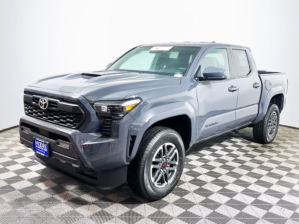 Certified 2025 Toyota Tacoma TRD Sport AWD/4WD image 4