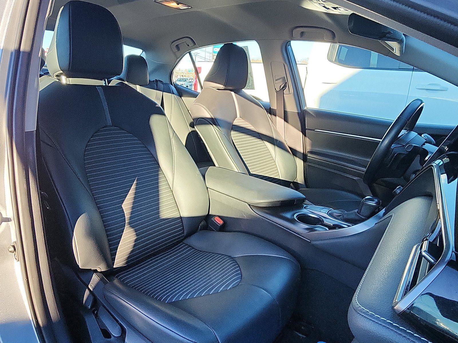 Used 2023 Toyota Camry SE image 23