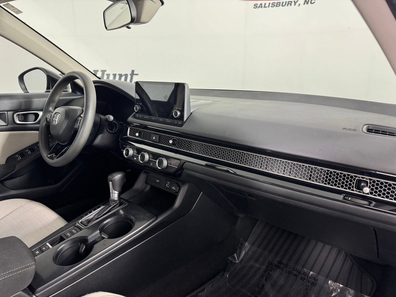 Used 2023 Honda Civic LX image 32