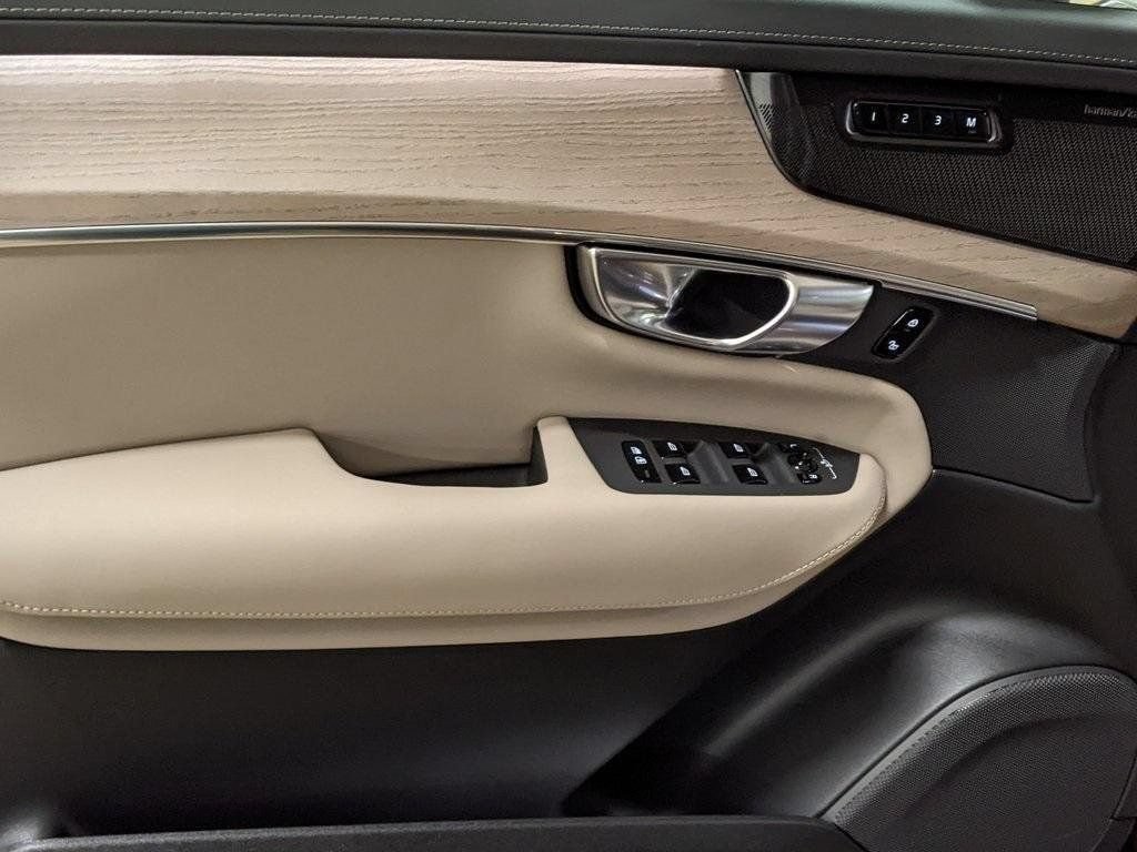 New 2026 Volvo XC90 B6 Ultra AWD/4WD image 11