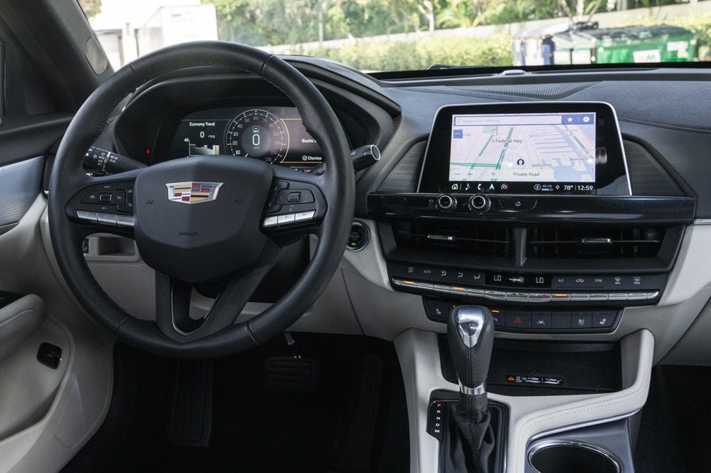 Used 2025 Cadillac CT4 Premium Luxury RWD image 18