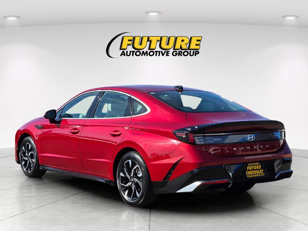 Used 2025 Hyundai Sonata SEL FWD image 6