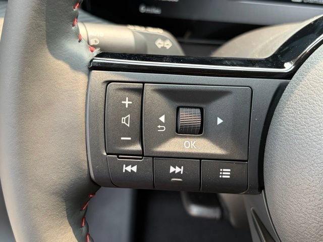 New 2026 Nissan Kicks SR FWD image 15