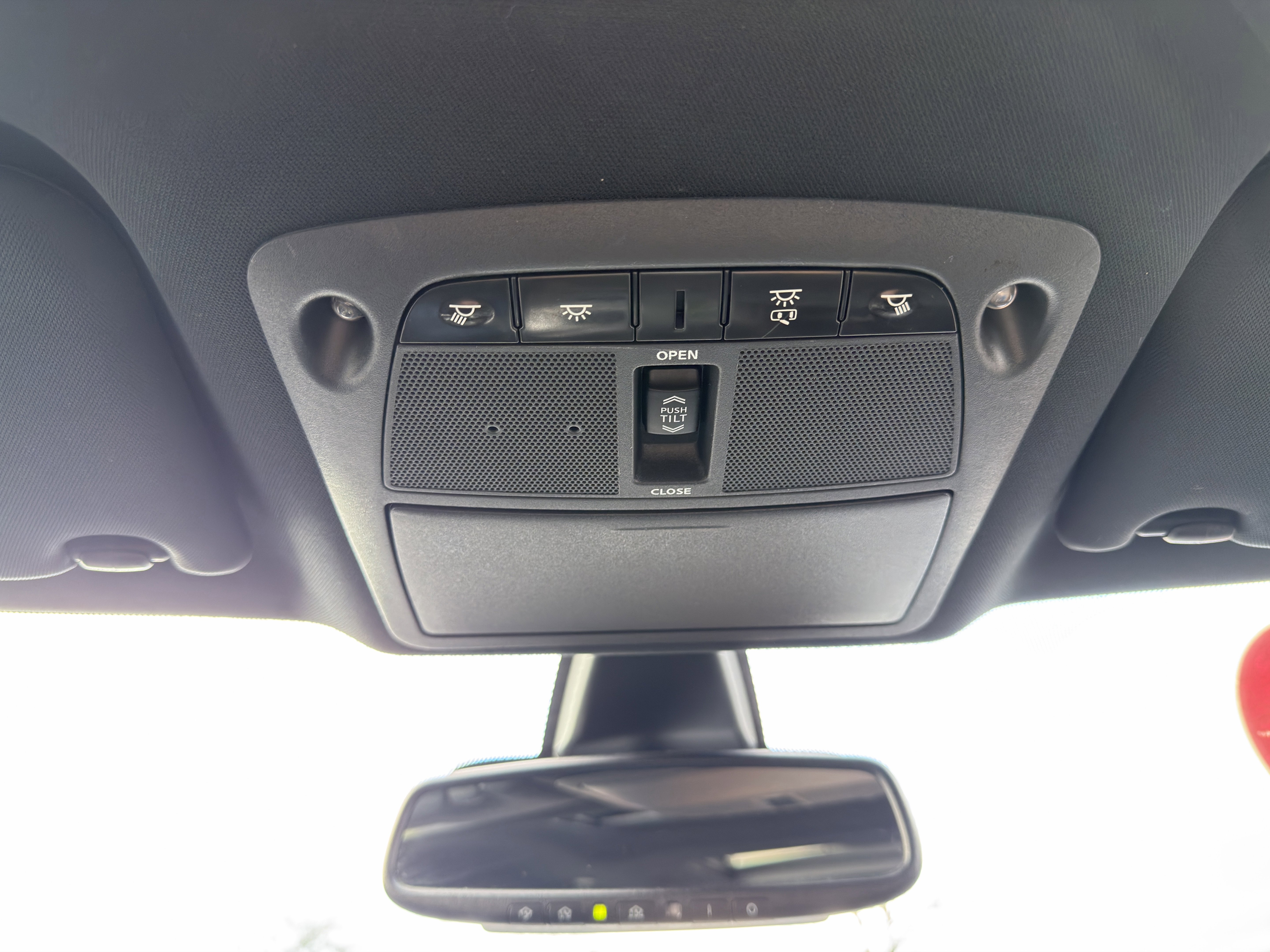 Used 2019 Nissan Maxima SR w/ Premium Package image 17