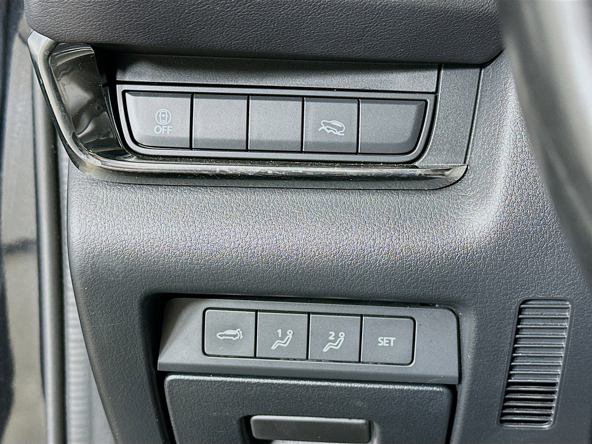 Used 2023 MAZDA CX-30 2.5 Turbo w/ Premium Package image 17