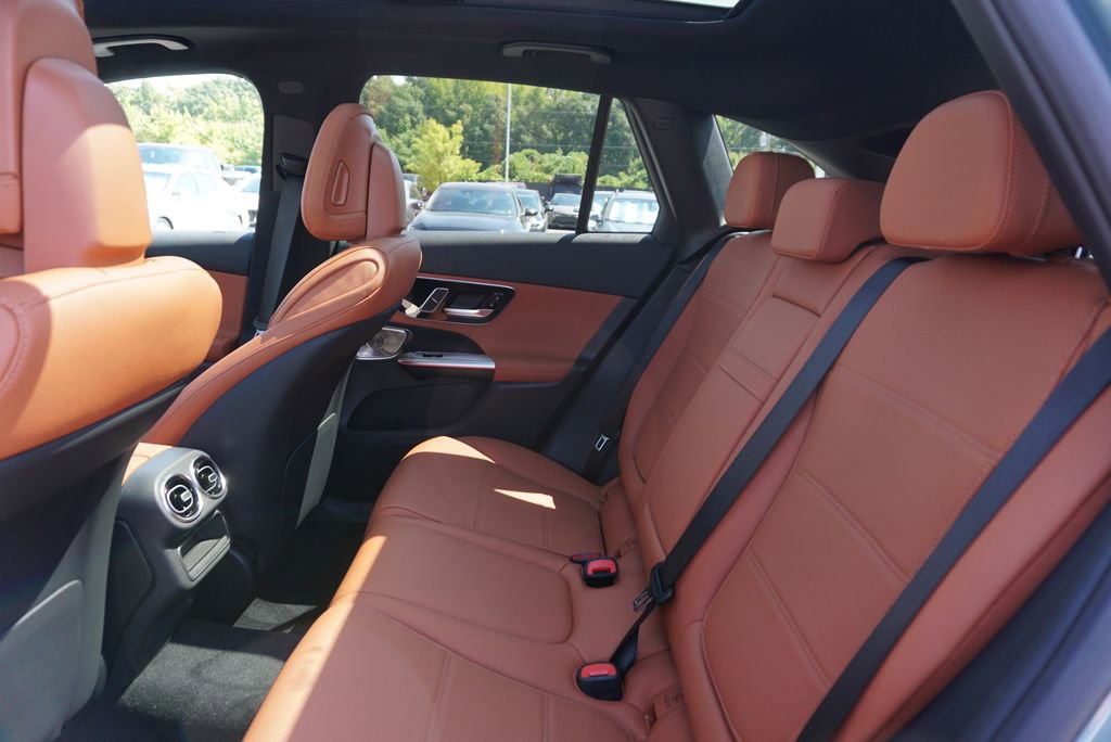 New 2026 Mercedes-Benz GLC 300 4MATIC image 32