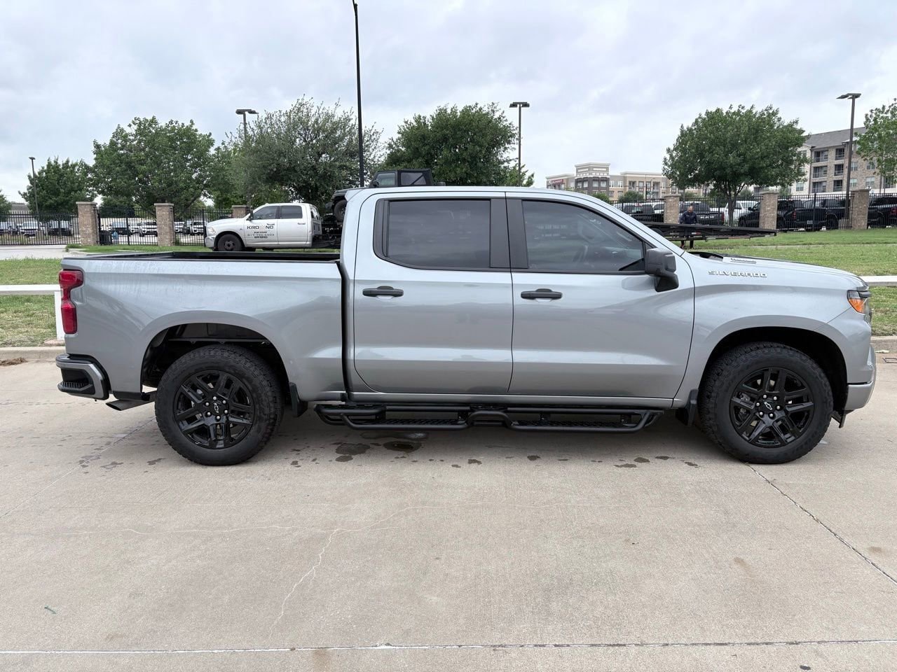 Used 2025 Chevrolet Silverado 1500 Custom w/ Turbomax Blackout Package RWD image 3