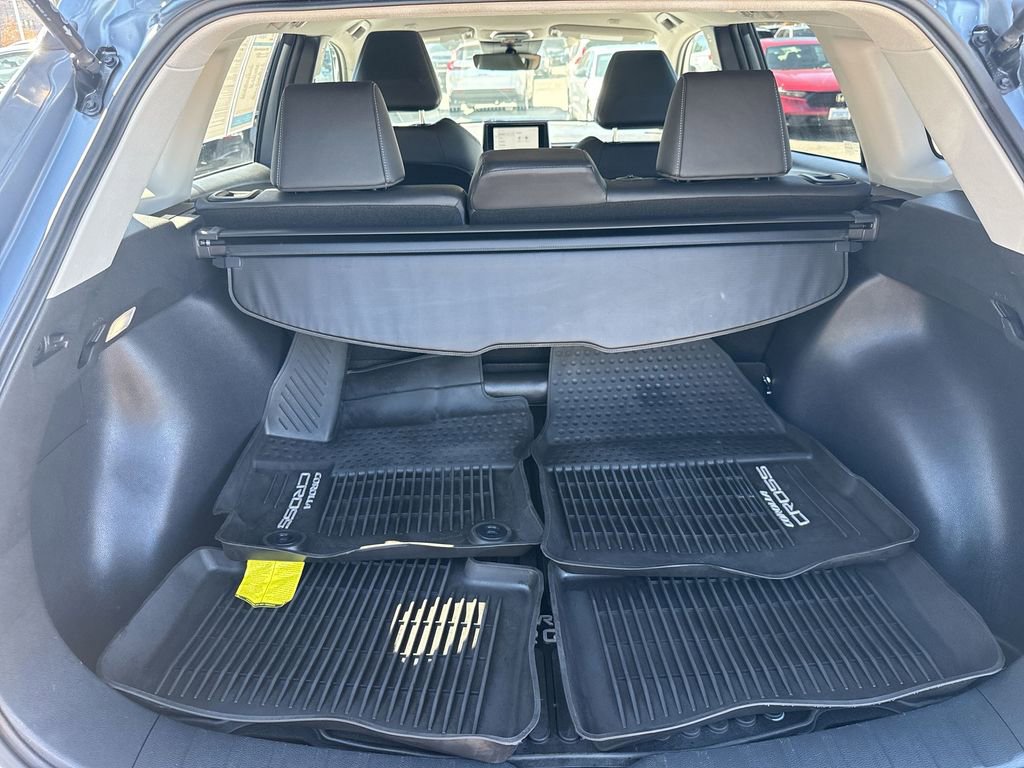 Used 2023 Toyota Corolla Cross XLE image 19