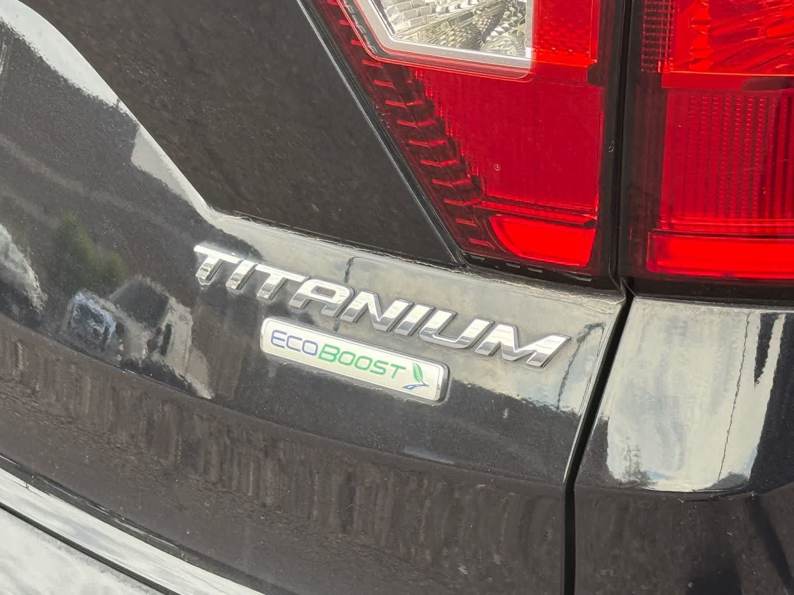 Used 2019 Ford Escape Titanium FWD image 8