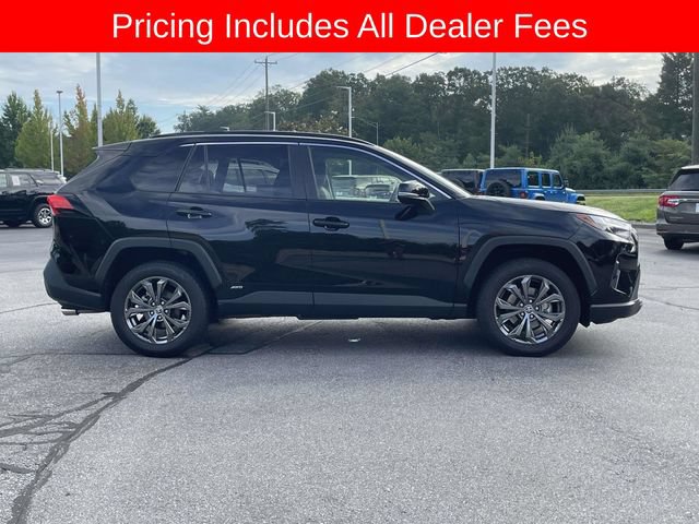Used 2023 Toyota RAV4 XLE Premium AWD/4WD image 6