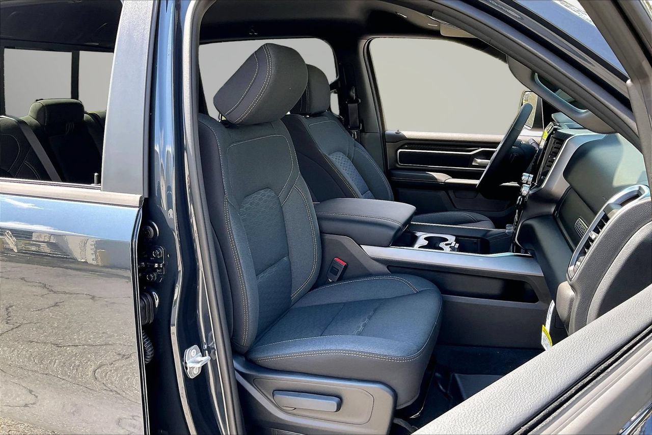 New 2026 RAM 1500 Big Horn AWD/4WD image 19