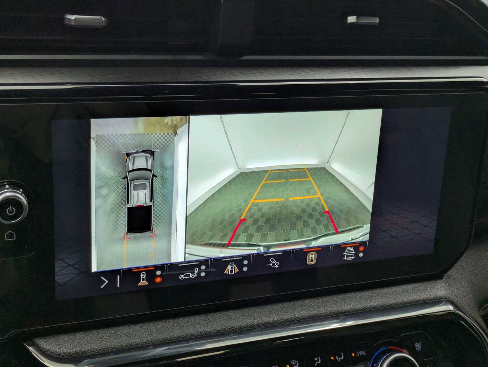 Used 2024 GMC Sierra 1500 AT4 w/ Technology Package AWD/4WD image 28