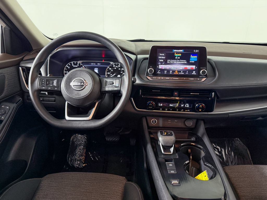 Certified 2023 Nissan Rogue SV FWD image 17