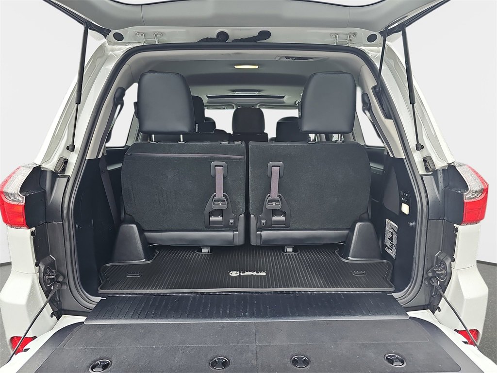 Used 2019 Lexus LX 570 4WD image 13