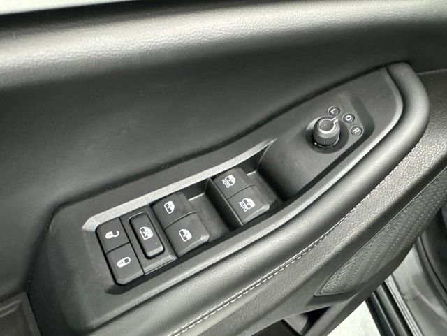 Used 2025 Jeep Grand Cherokee Limited w/ Black Appearance Package AWD/4WD image 20