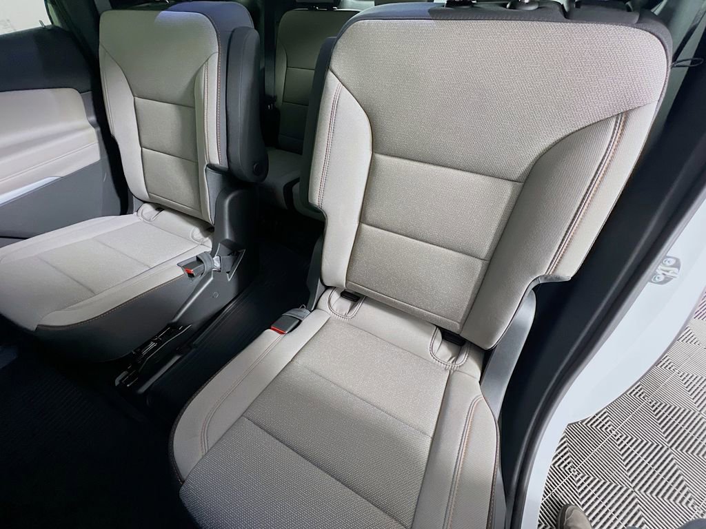 New 2026 Chevrolet Traverse LT image 24