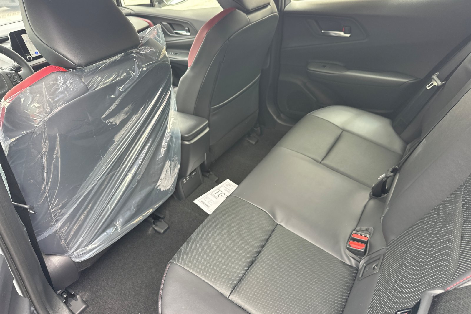 New 2027 Toyota Prius Plug-In Hybrid FWD image 9
