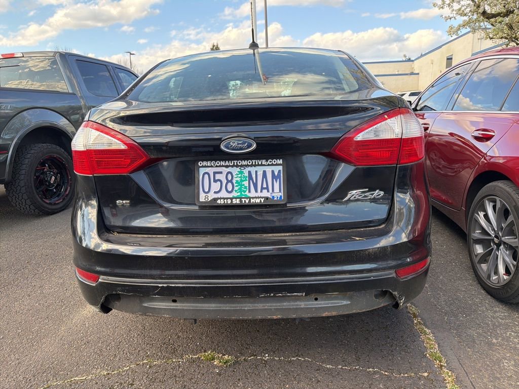 Used 2016 Ford Fiesta SE w/ Cold Weather Package image 3