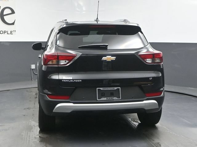 Used 2025 Chevrolet TrailBlazer LT w/ LT Cold Weather Package FWD image 40