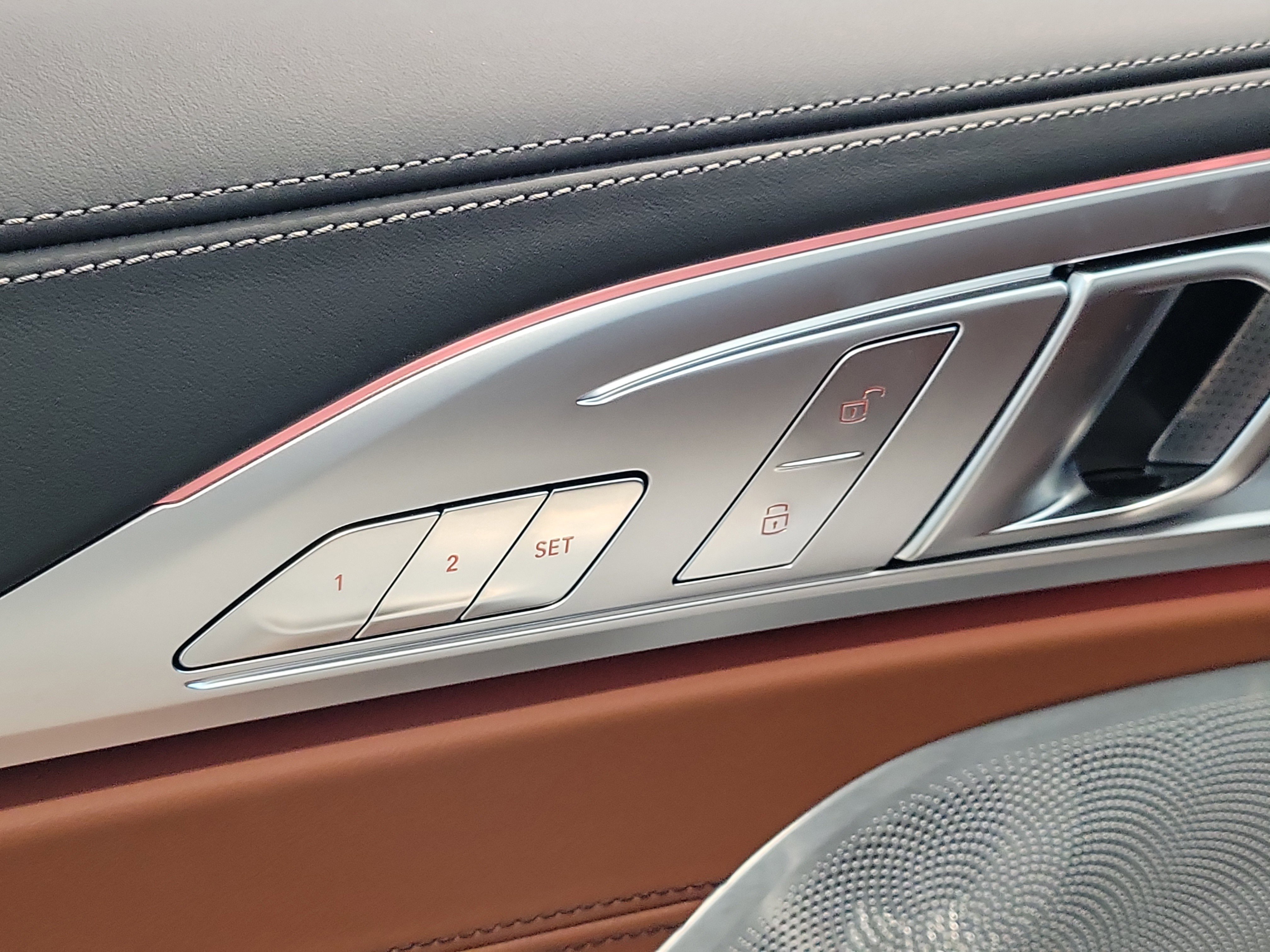 New 2026 BMW M850i xDrive Coupe w/ M Carbon Exterior Package image 13