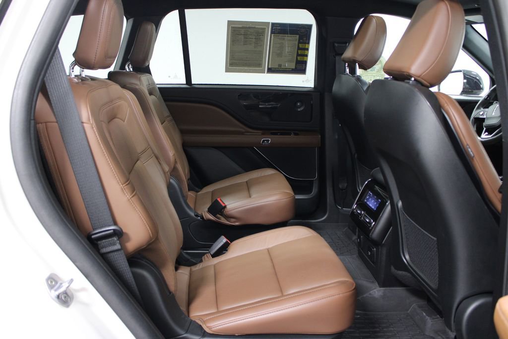Used 2024 Lincoln Aviator Reserve w/ Equipment Group 201A image 34