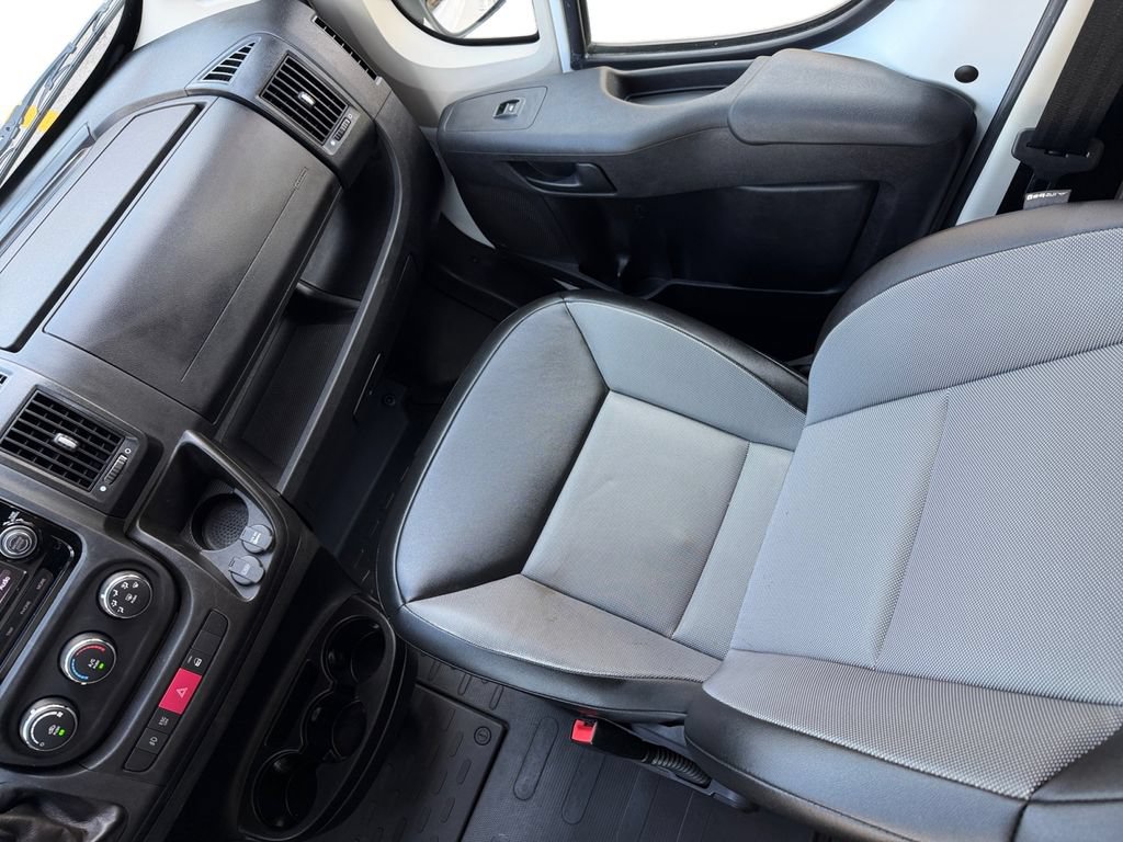 Used 2021 RAM ProMaster 2500 w/ Convenience Group FWD image 17