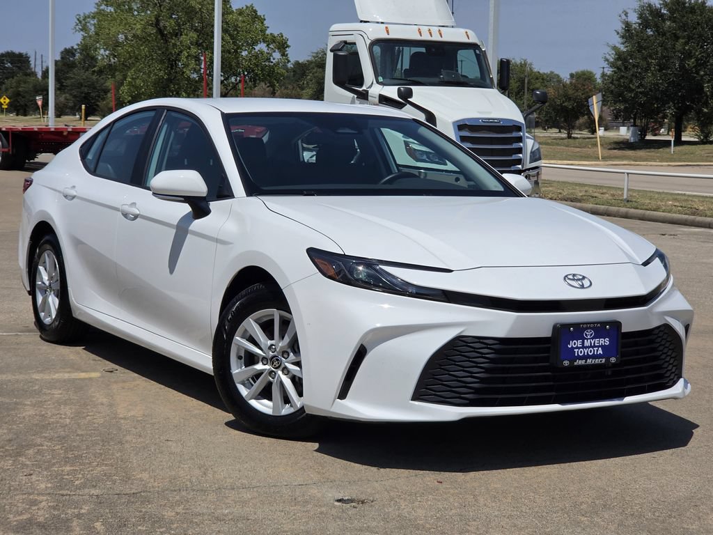 Used 2026 Toyota Camry LE FWD image 2