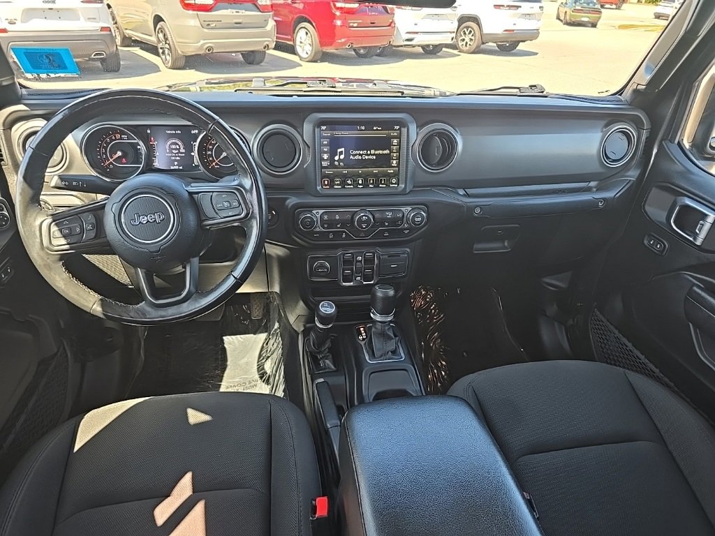 Certified 2023 Jeep Gladiator Willys image 17