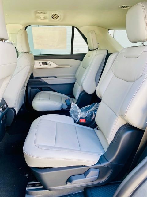 New 2026 Ford Explorer Active image 11