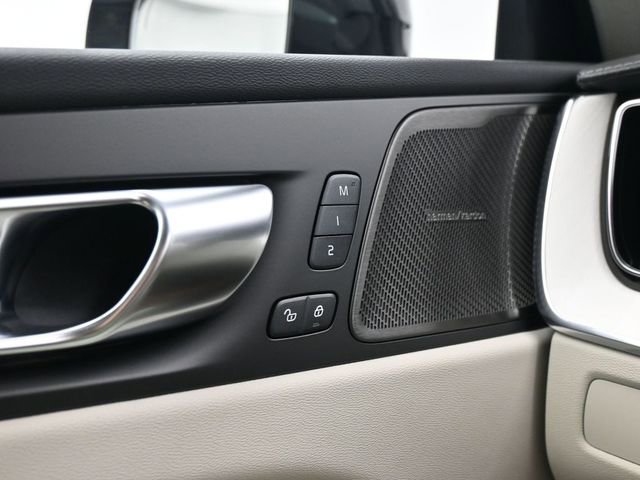 New 2026 Volvo XC60 B5 Ultra w/ Protection Package Premier image 35